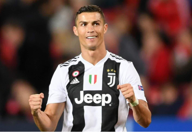 杜震宇祝贺邵佳一：带队走出低谷，球迷要支持我们的本土教练（杜震宇向邵佳一致贺：率队走出困境，呼吁球迷力挺本土主帅）