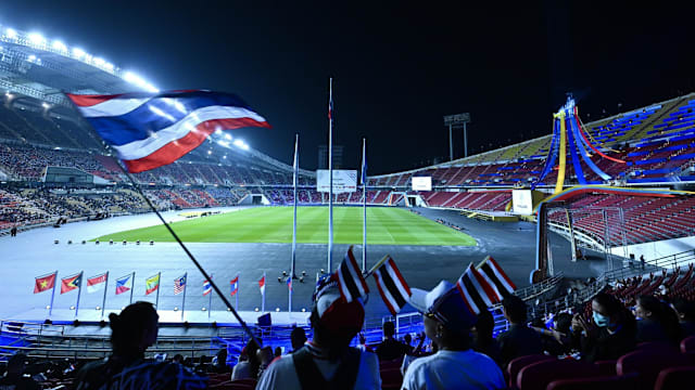 手感颇佳！乔治半场8中6轻取14分2抢断（乔治状态火热，上半场8投6中砍下14分外加2次抢断）