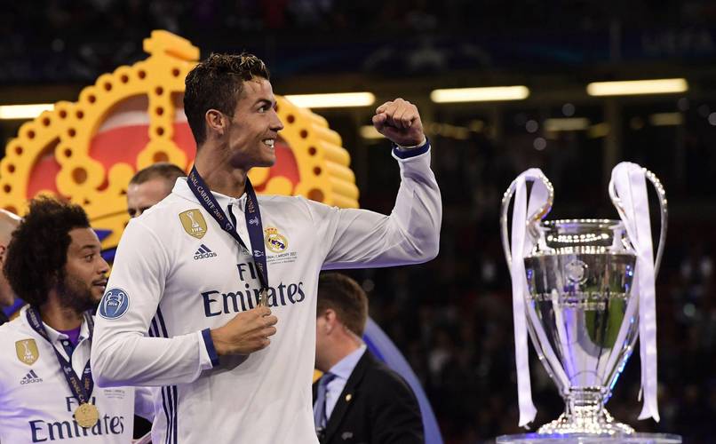 足球位置选择全指南（如何找到你的最佳足球位置）