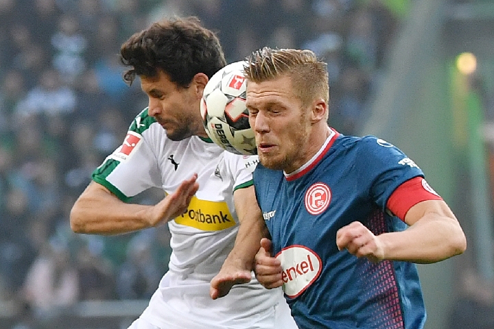 胡尔克谈转会传闻：媒体谈论的比我自己知道的还多（胡尔克回应转会传闻：媒体掌握的信息似乎比我还多）