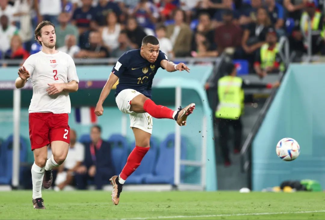 德容：之前哪怕有顶级球星也曾无缘大赛，今天的成果值得珍惜（德容：阵中有巨星也曾错失大赛，如今这份成果更该珍惜）