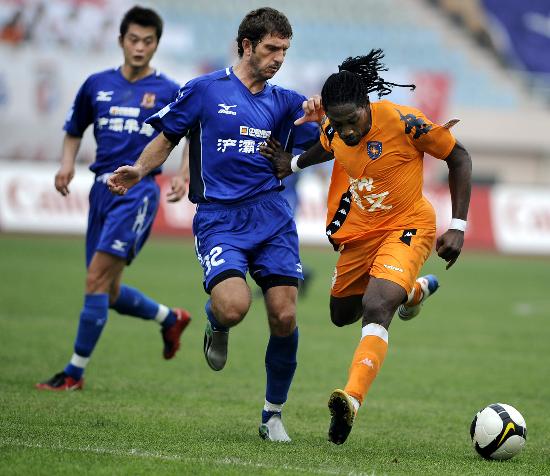 维埃里谈德比：也许国米应该踢得难看一点然后多进几个球（维埃里谈德比：国米不必追求好看，踢得务实才能多进球）