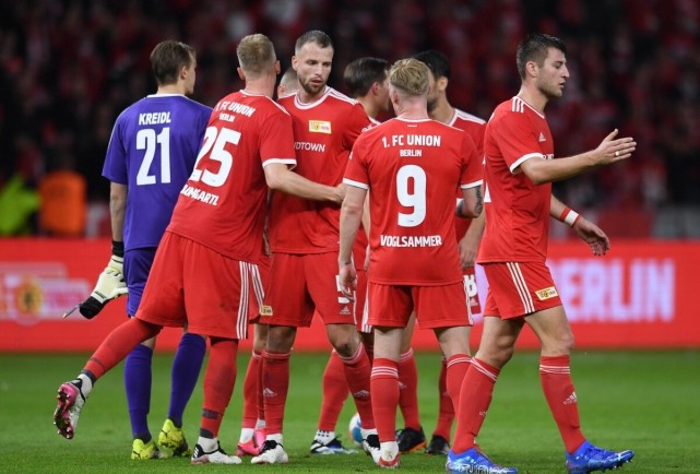 米体：尤文想引进迈尼昂、切利克和格纳布里，但面临激烈竞争（米体：尤文锁定迈尼昂、切利克与格纳布里，抢人战愈演愈烈）