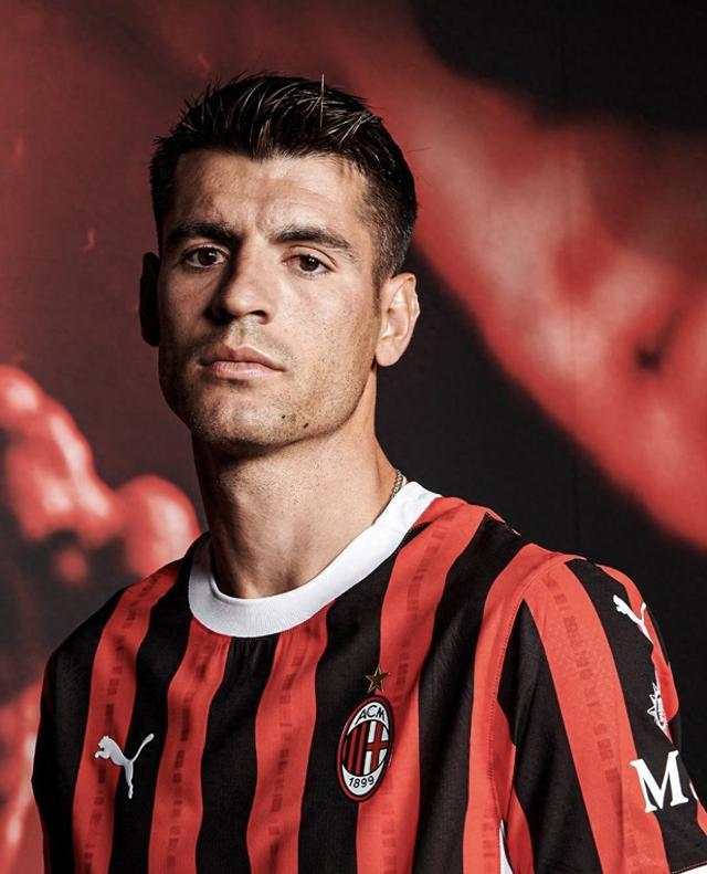 罗马诺：莱万不在迈阿密国际2026年的引援候选名单中（罗马诺：莱万未列入迈阿密国际2026年引援名单）