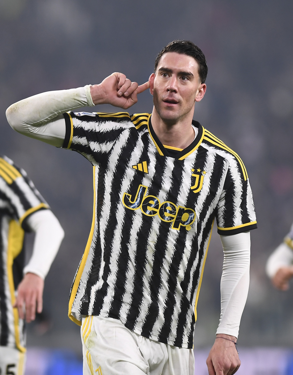 赛季得分新高！怀特全场投篮21中12，得到30分7板9助（状态火热！怀特21投12中轰下30分7板9助，刷新赛季得分新高）