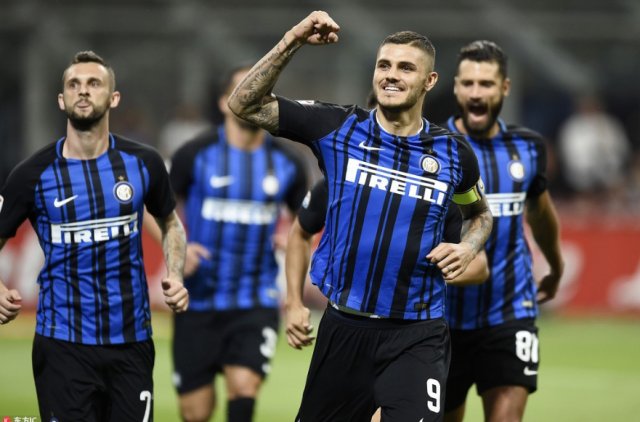 TA：孔帕尼相较图赫尔谦逊很多，不会对高层、球员评头论足（TA：孔帕尼较图赫尔更谦逊，不会对高层和球员指指点点）