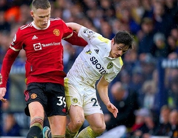 拉波尔塔：诺坎普今年底前能达到6万容量，预计明年年底拉满（拉波尔塔：诺坎普今年底将开放至6万座位，预计明年年底实现满负荷）