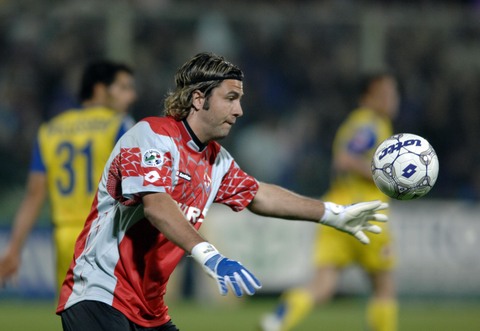 新鹏城官方：中超收官战主场vs成都票价全场60元，地点在肇庆（鹏城官宣：中超收官战主场对阵成都，全场统一票价60元，比赛地肇庆）