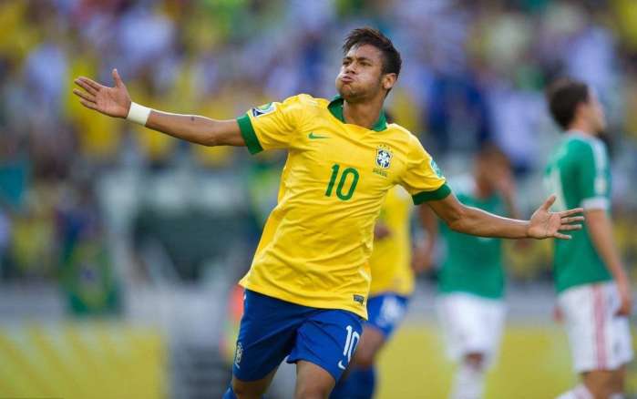 记者：海港对奥斯卡健康状况高度关切，通过多种方式表达慰问（记者：海港对奥斯卡健康深切关注，已通过多渠道表达慰问）